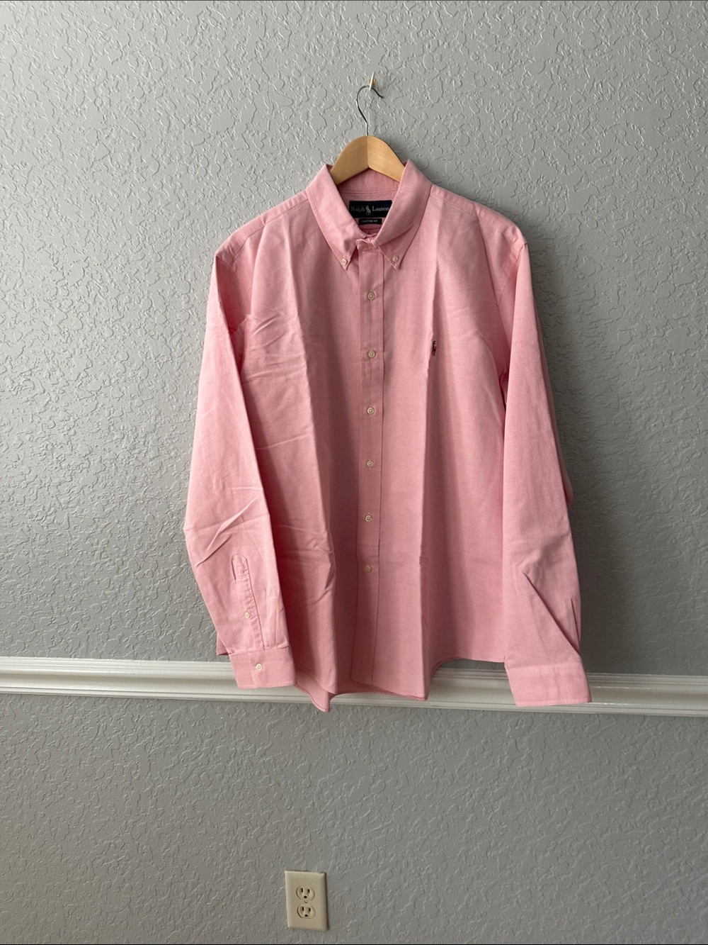 Ralph Lauren Men’s Light Pink Button-Down Oxford Shirt